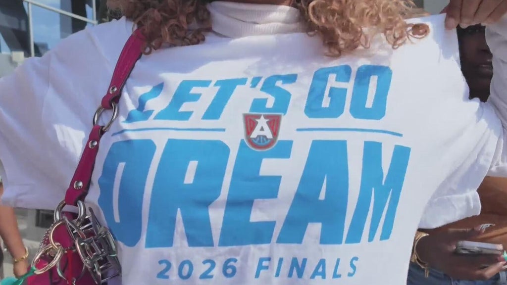 Atlanta Dream fans celebrate team's Game 6 win — Cumming Sports news