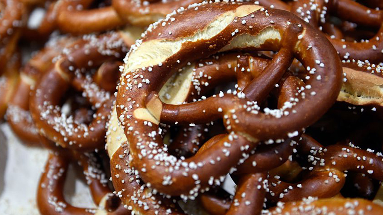 Students served pretzels covered in oven cleaner, lawsuit claims — Cumming Schools news